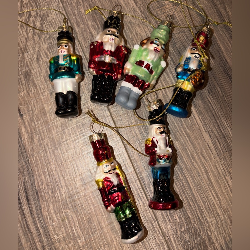 🏷️ 3/$75 Deal 🫱🏻‍🫲🏽 Christmas Holiday Ornament Set Vintage Style Nutcrackers